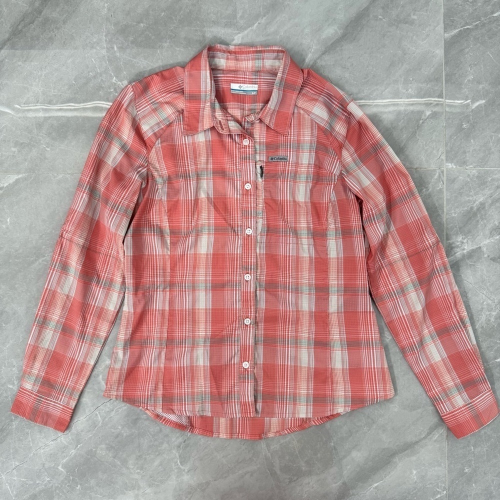Women’s Columbia Plaid Button Down Long Sleeve Vented Outdoors Shirt Size Small